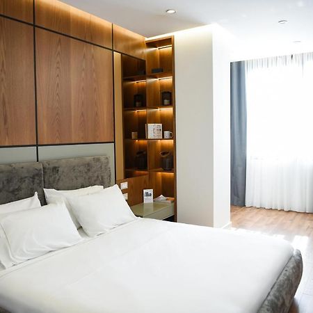The Wilson Tirana Hotel Exterior foto